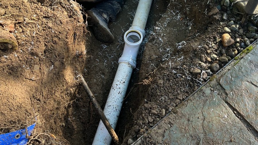 Sewer line repair excavation in Kirkland
